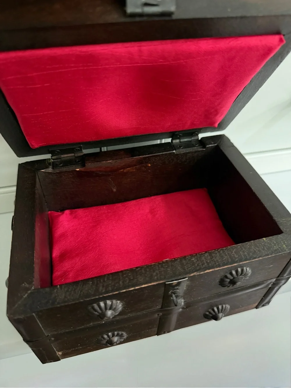 Vintage Wood Jewelry Box Spanish Revival Keepsake Chest Trunk Red Lining
